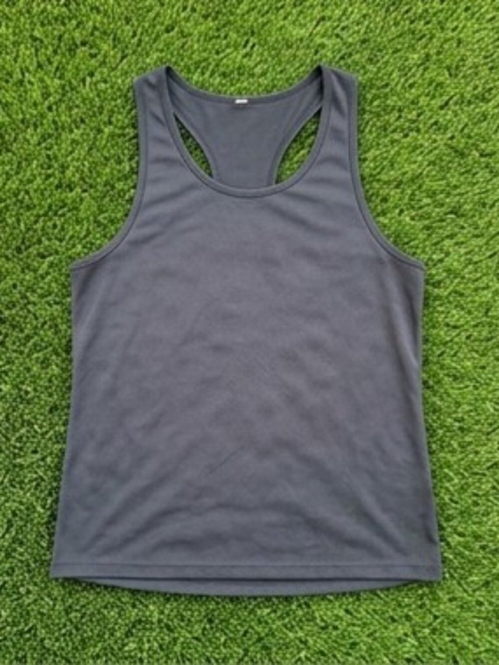 gray tank top
